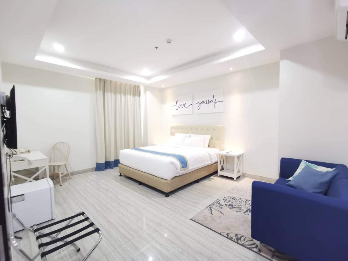 햄튼 스위트 호텔 Davao City 외부 사진