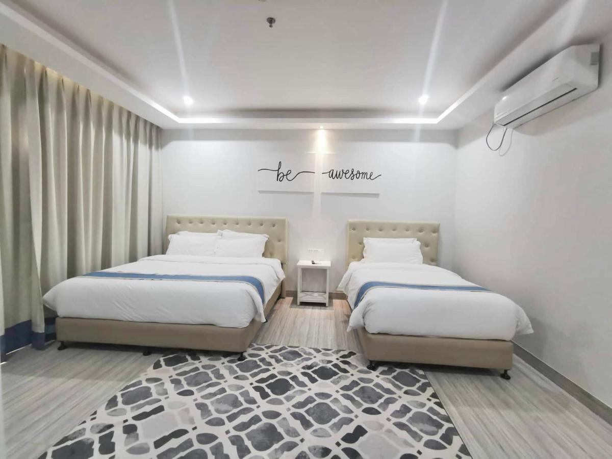 햄튼 스위트 호텔 Davao City 외부 사진