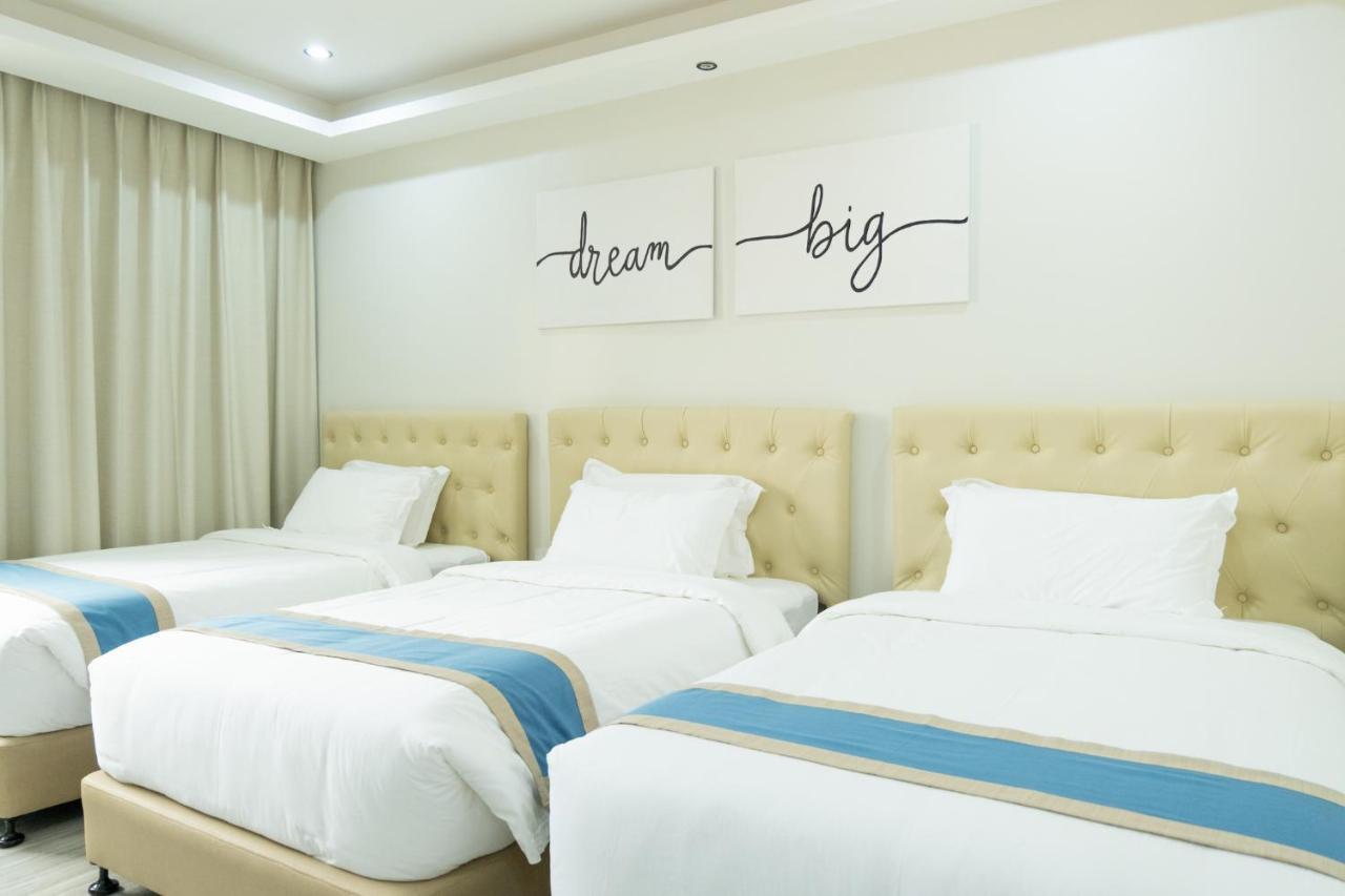 햄튼 스위트 호텔 Davao City 외부 사진