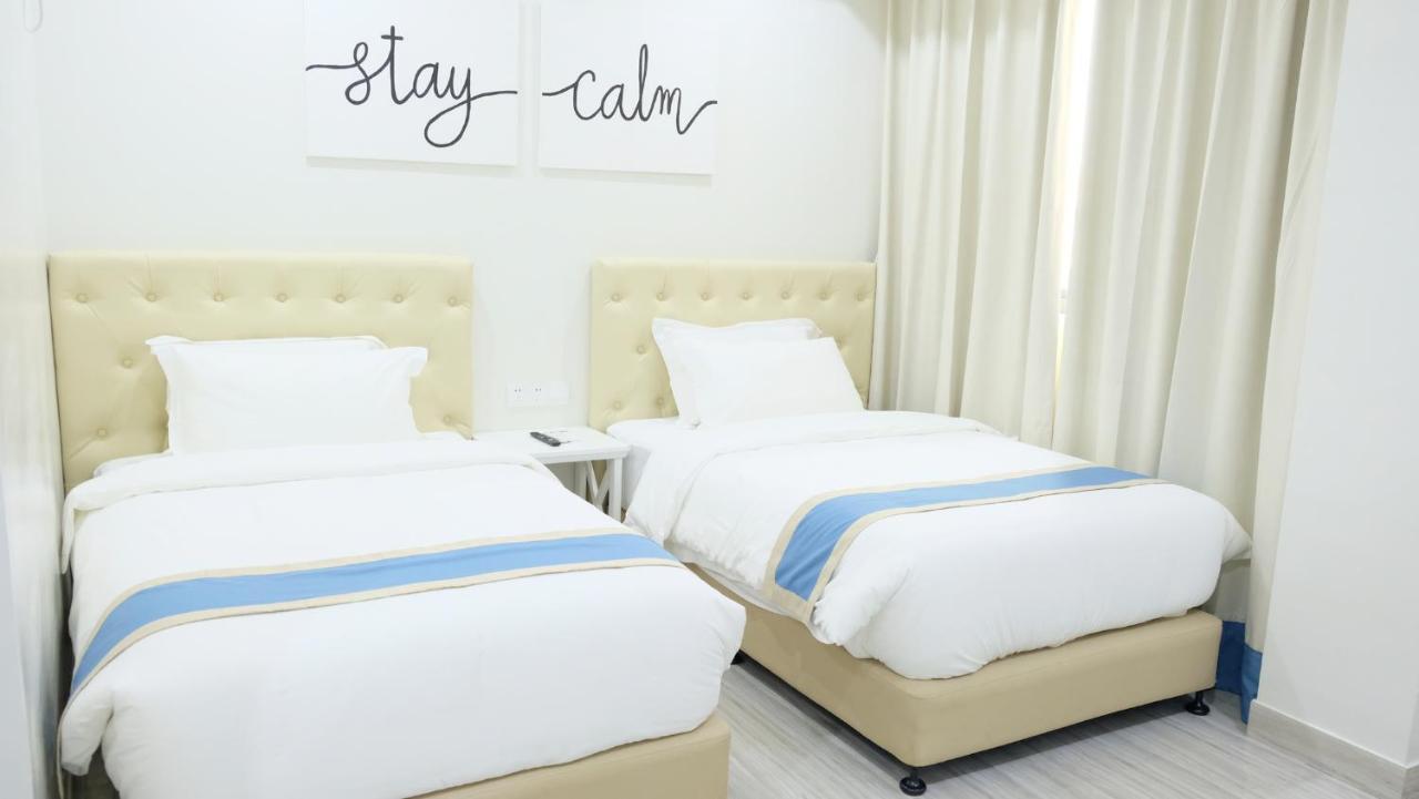 햄튼 스위트 호텔 Davao City 외부 사진